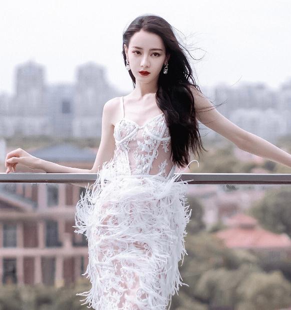 迪丽热巴的对象到底是谁(迪丽热巴和谁交往过) 迪丽热巴的对象到底是谁(迪丽热巴和谁交往过)